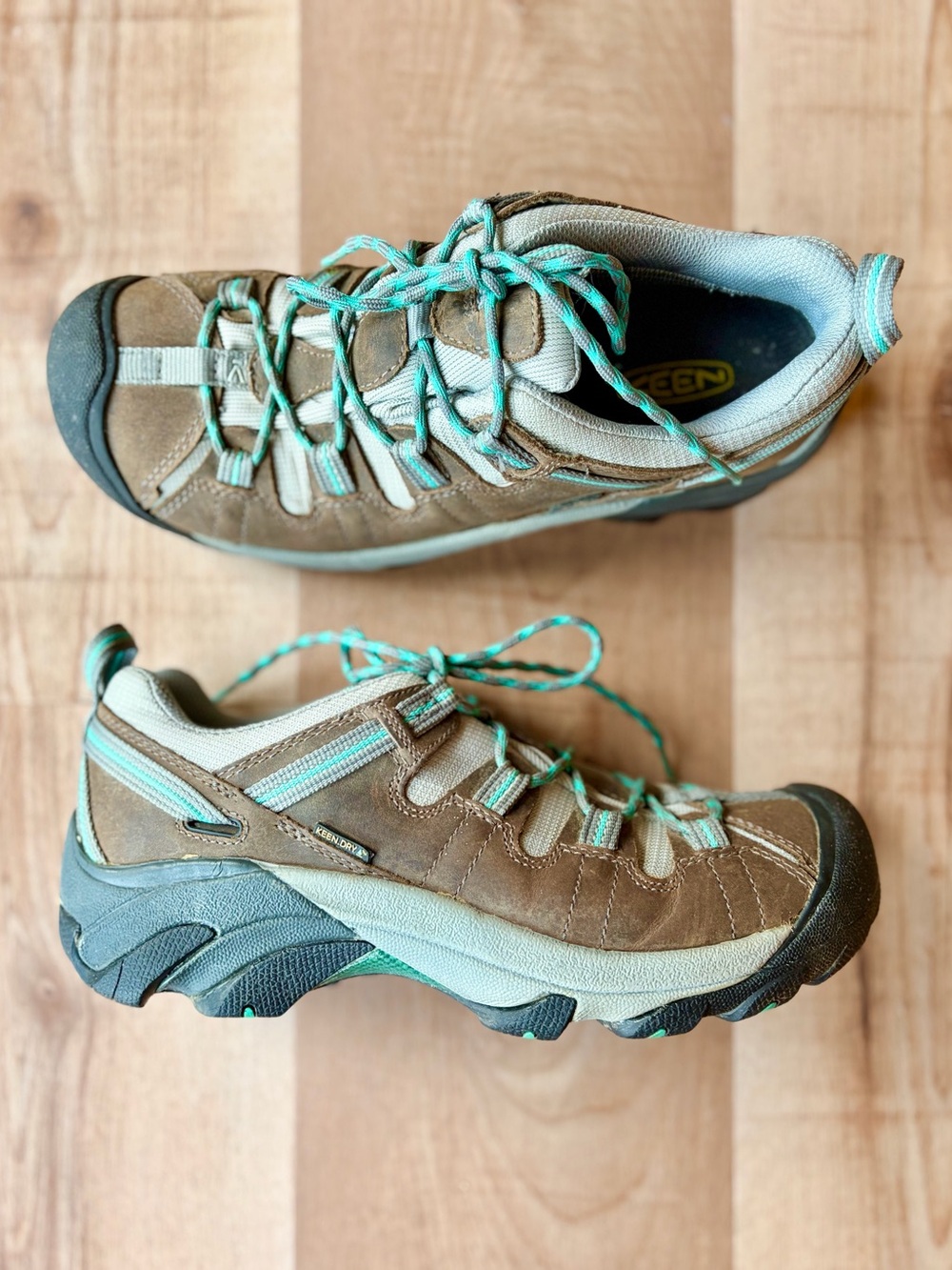 KEEN Womens Voyageur Hiking Shoe